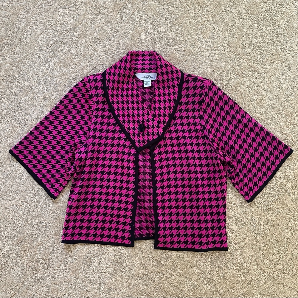 Women’s Pink Black Houndstooth Shawl Size XS Jacket Snap Cowl Neck Short Sleeve